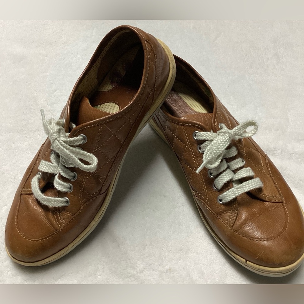 Born Ladies Tan Loafers Size 7 Lace-Up Leather Comfort Shoes
